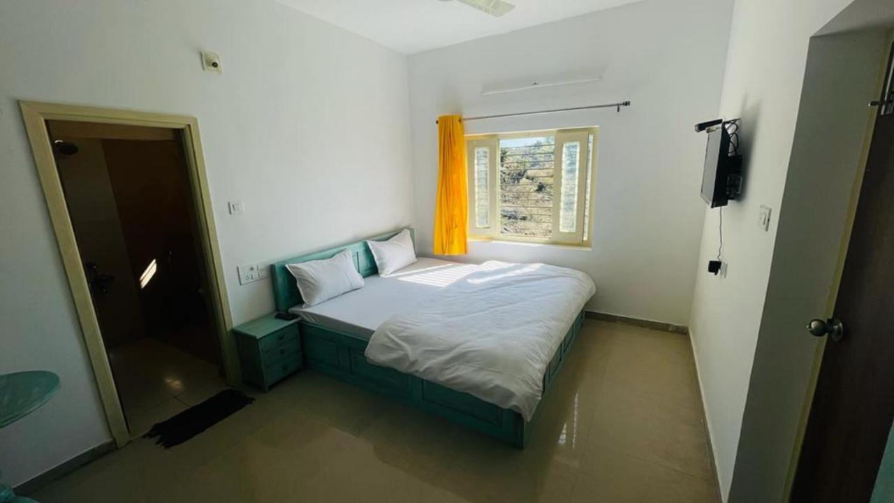 Shikhar Bunglow - A Stunning Valley View Bungalow In Mount Abu Bed & Breakfast Ngoại thất bức ảnh